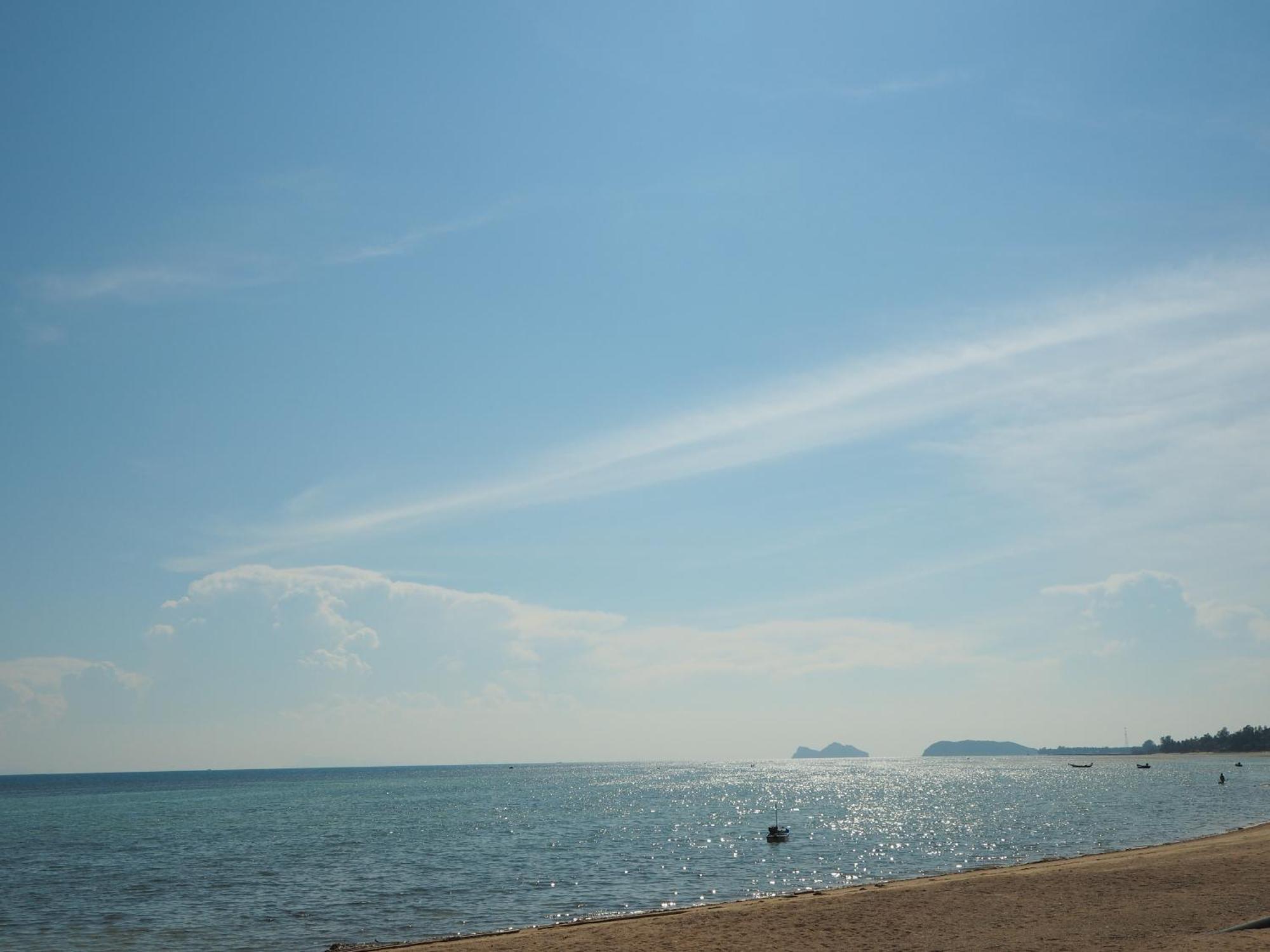 The Scenery Beach Resort Baan Khai Exterior foto