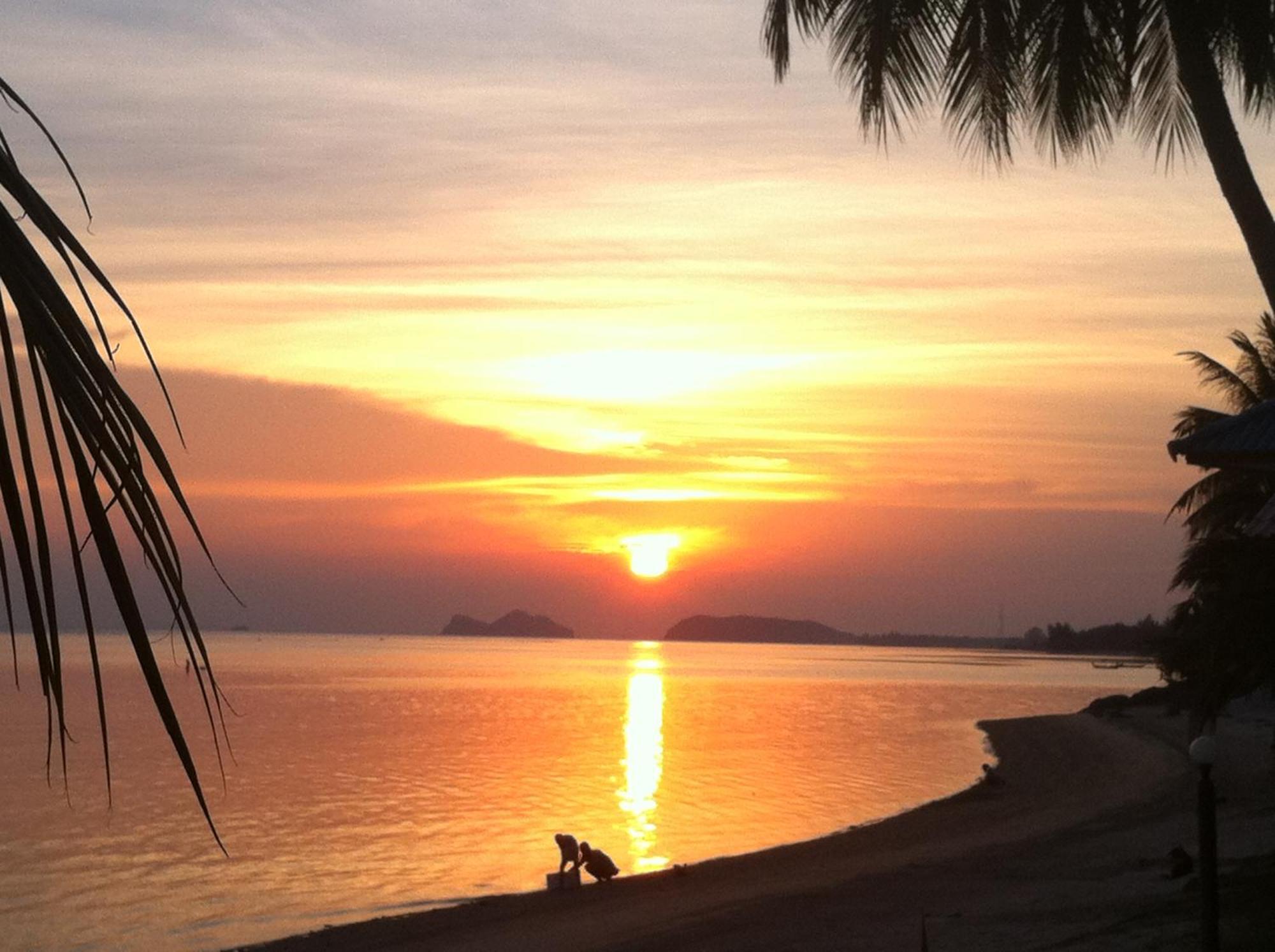 The Scenery Beach Resort Baan Khai Exterior foto