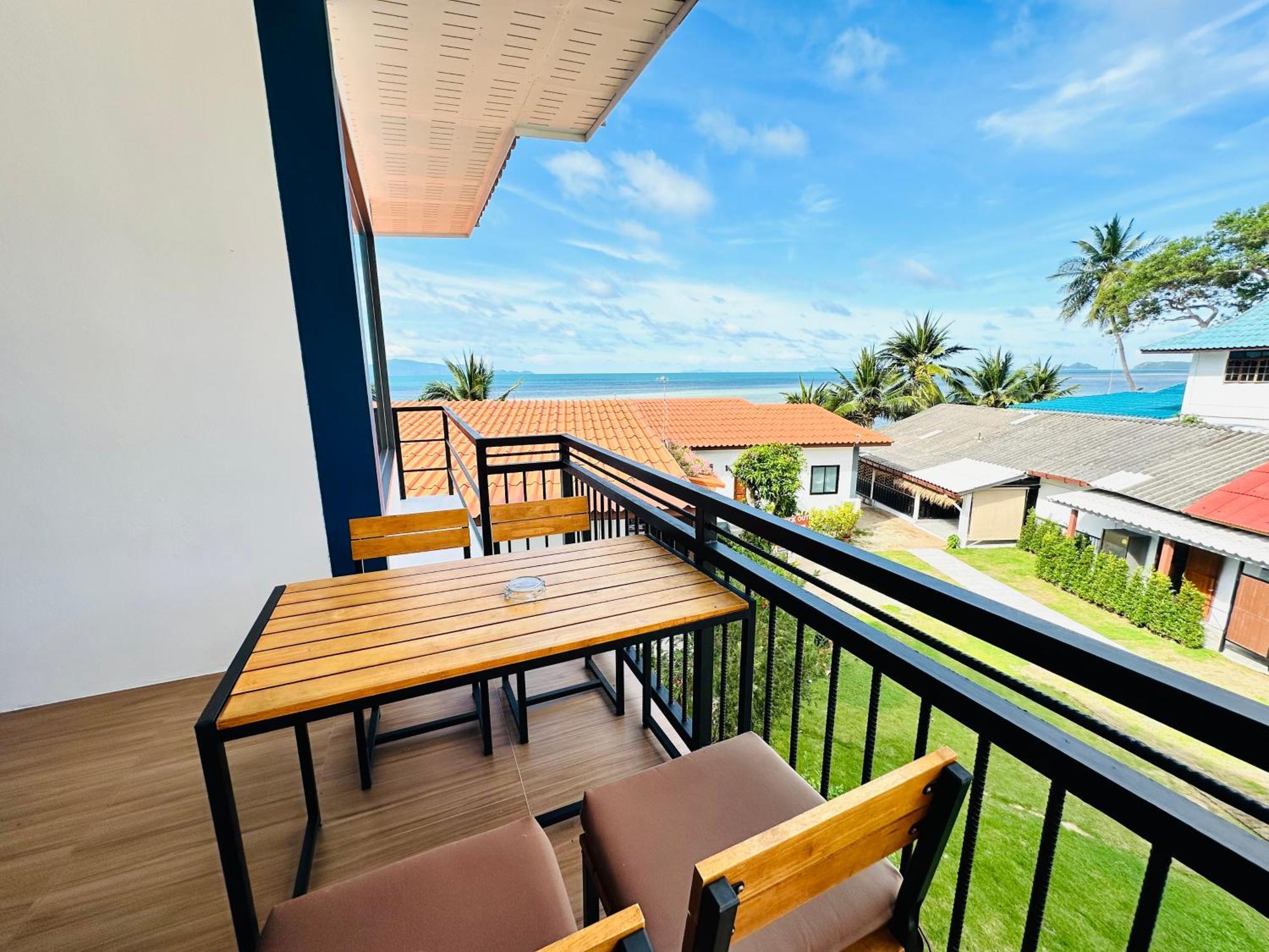 The Scenery Beach Resort Baan Khai Exterior foto