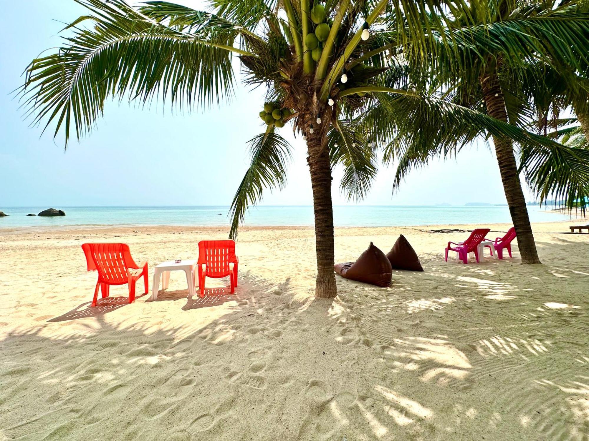 The Scenery Beach Resort Baan Khai Exterior foto